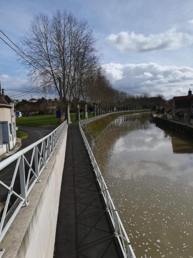 Sainte-Geneviève-des-Bois Le Loft Montargis Gien Maison De Ville מראה חיצוני תמונה