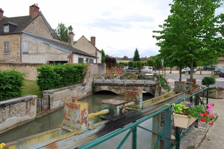 Sainte-Geneviève-des-Bois Le Loft Montargis Gien Maison De Ville מראה חיצוני תמונה
